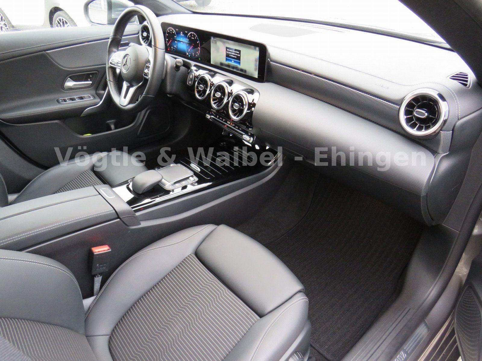 Mercedes-Benz CLA 200 PROGRESSIVE - Samsaru's Car Outlet