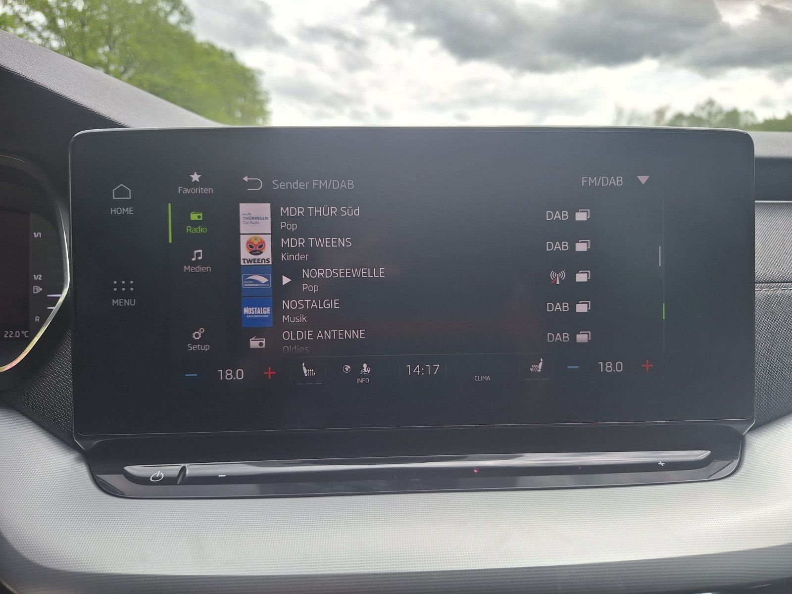 Skoda Octavia 2.0TDI DSG Combi - Samsaru's Car Outlet