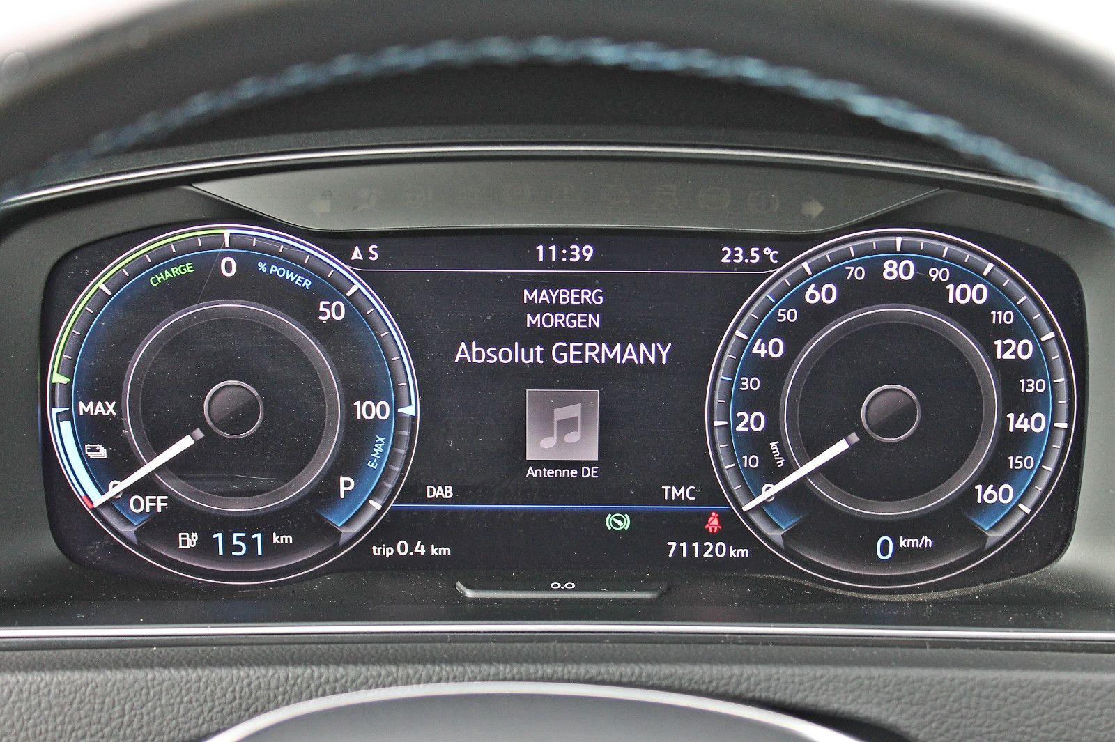 Volkswagen e-Golf 100KW - Samsaru's Car Outlet
