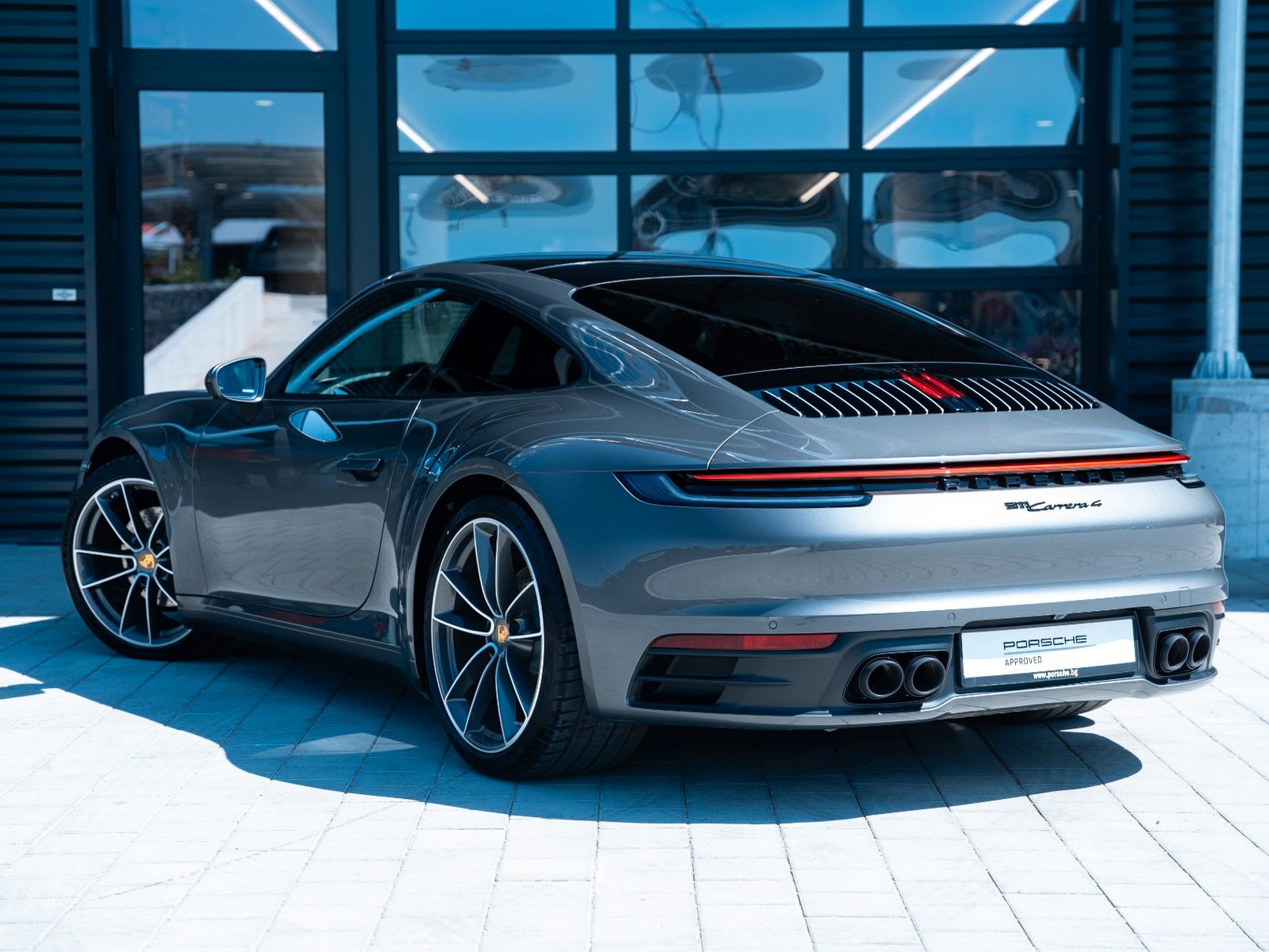Porsche 911 Carrera 4 - Samsaru's Car Outlet