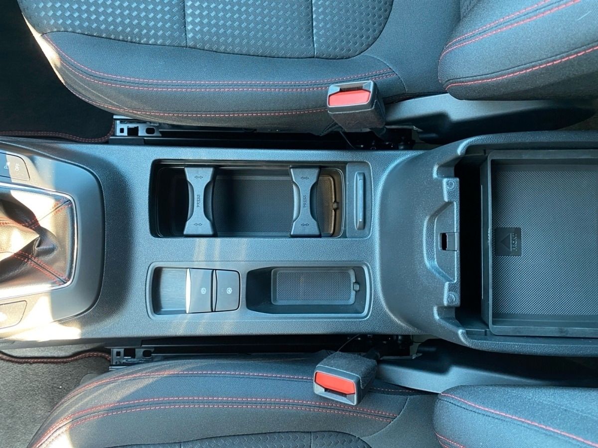 Ford Kuga ST-Line 1.5 FWD - Samsaru's Car Outlet