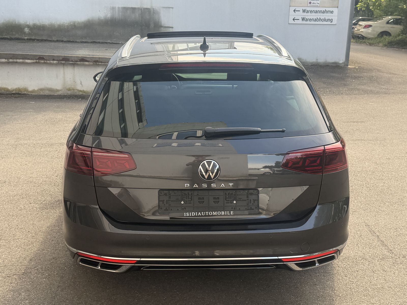 Volkswagen Passat R-Line LED Virtual Pano Massage H&K AHK