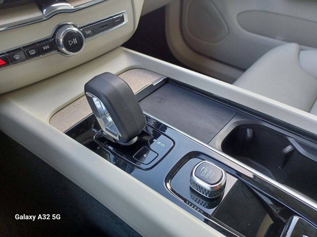 Volvo XC60 T8° Ultimate Dark Recharge Plug-In Hybrid A