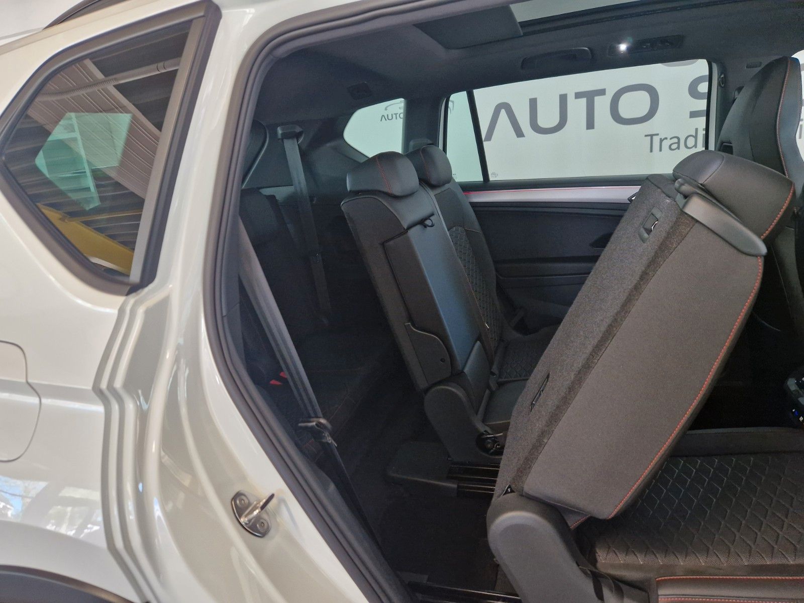 Seat Tarraco FR 2.0 TDI 4Drive DSG beats AHK Standhei