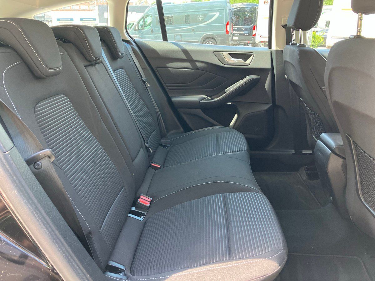 Ford Focus Turnier Titanium X 1.5 EcoBl. Aut. - Samsaru's Car Outlet