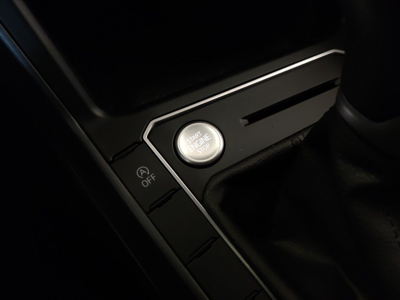 Volkswagen Taigo 1.5 TSI DSG R-Line - Samsaru's Car Outlet