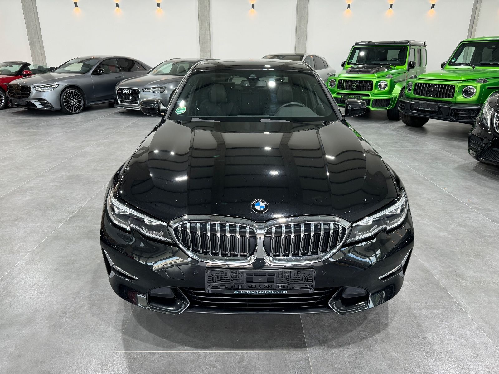 BMW 330 e Luxury Line Individual - Samsaru's Car Outlet