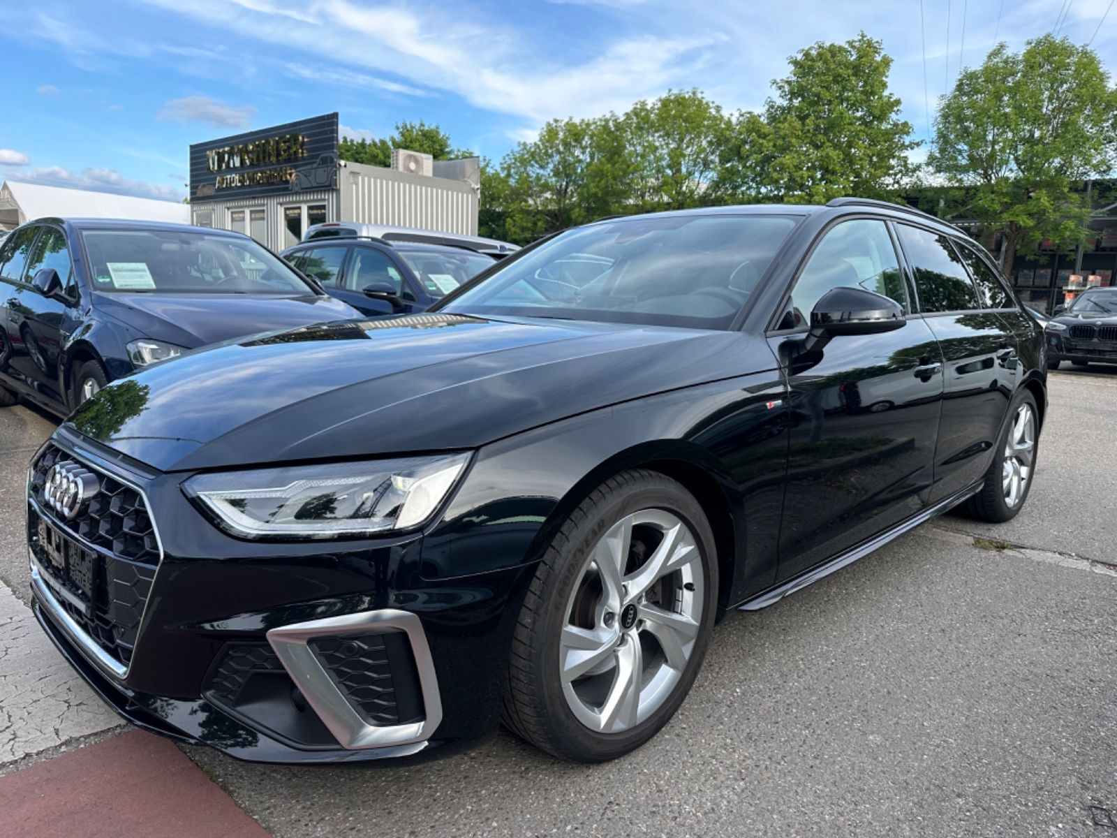Audi A4 Avant 35 TFSI S-LINE - Samsaru's Car Outlet