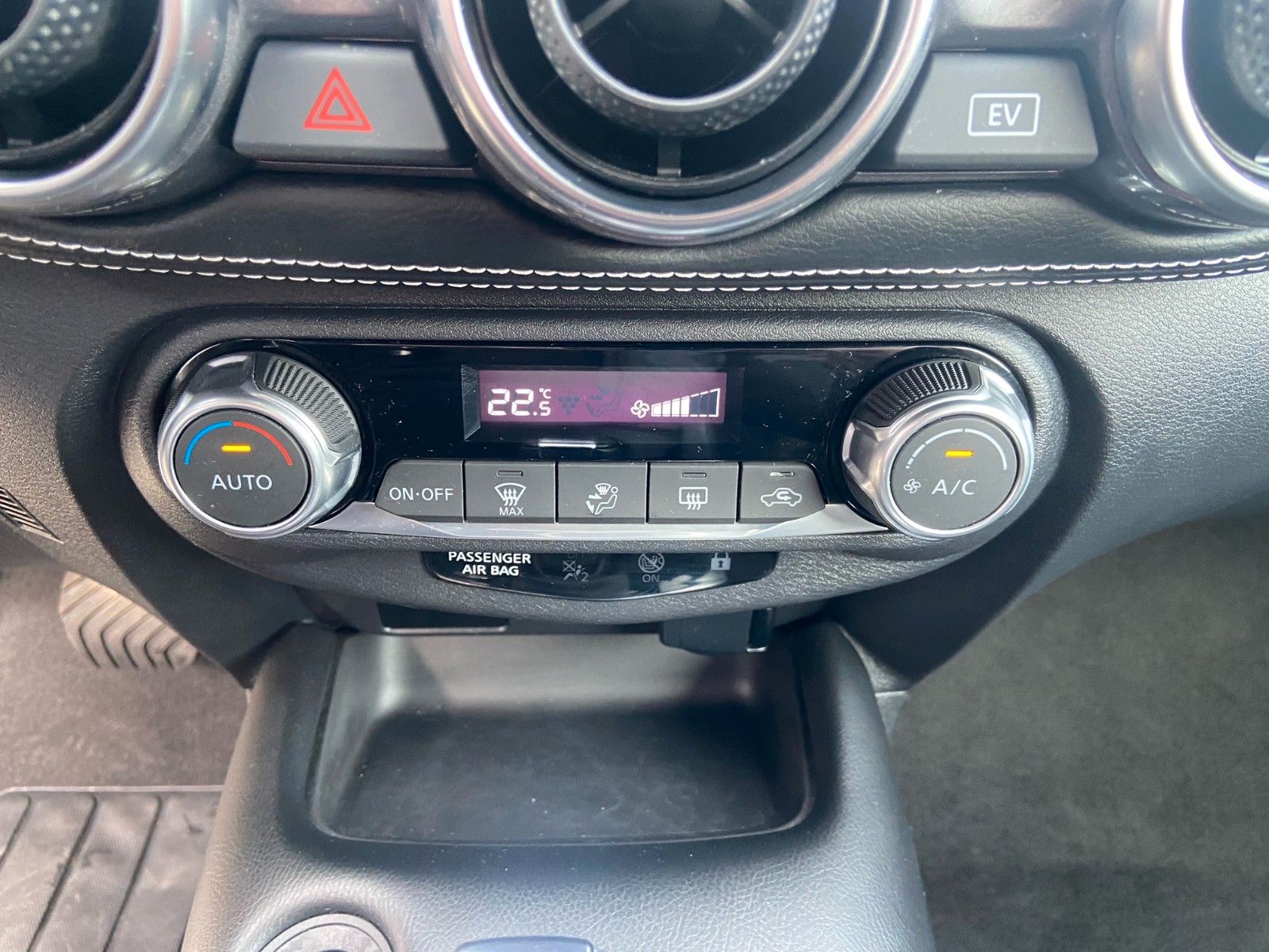 Nissan Juke Hybrid N-Connecta - Samsaru's Car Outlet