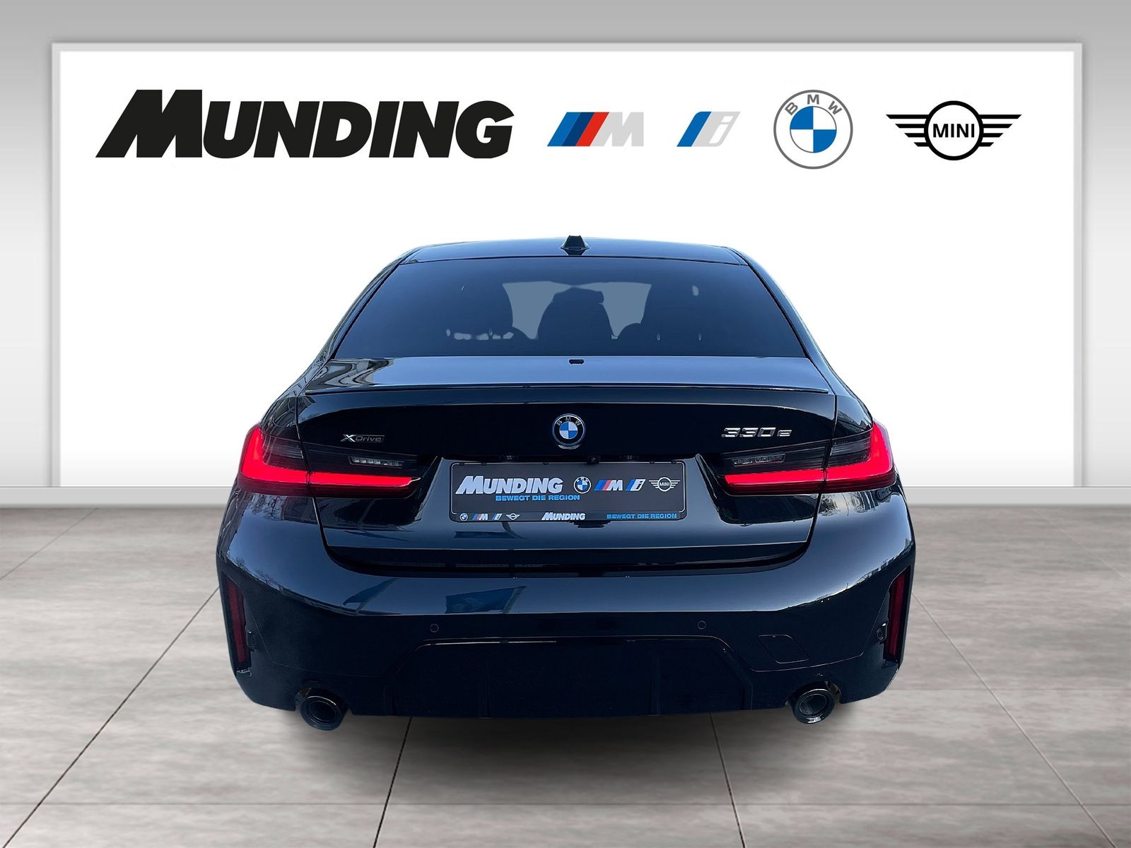 BMW 330e xDrive A M-Sportpaket Navi|PDC|MFL|AHK|SHZ