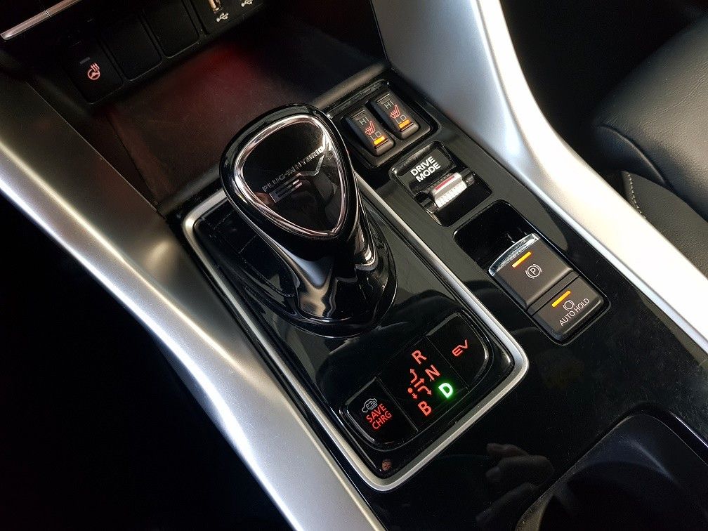 Mitsubishi Eclipse Cross 2.4 PLUG-IN HYBRID 4WD TOP mit AHK