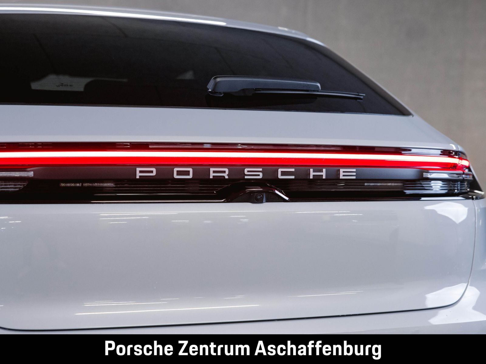 Porsche Macan 4 Electric - Samsaru's Car Outlet