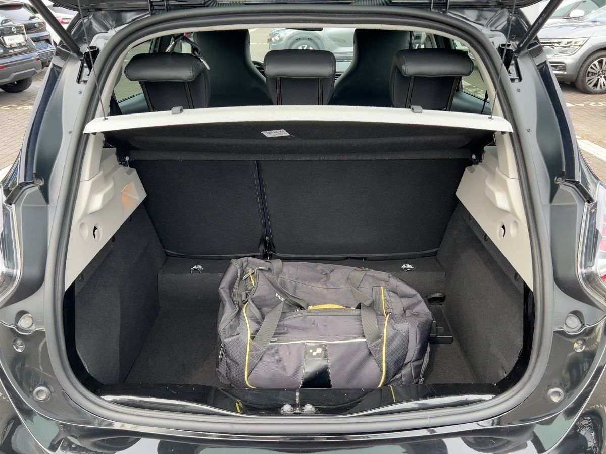 Renault ZOE INTENS - Samsaru's Car Outlet