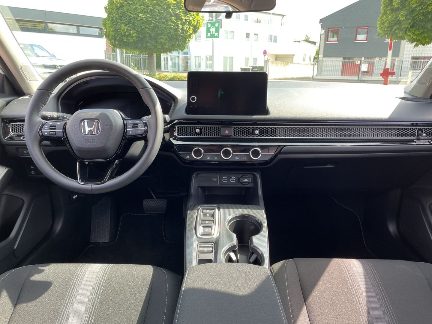Honda Civic 2.0 e HEV Elegance *MIT WENIG KM!*