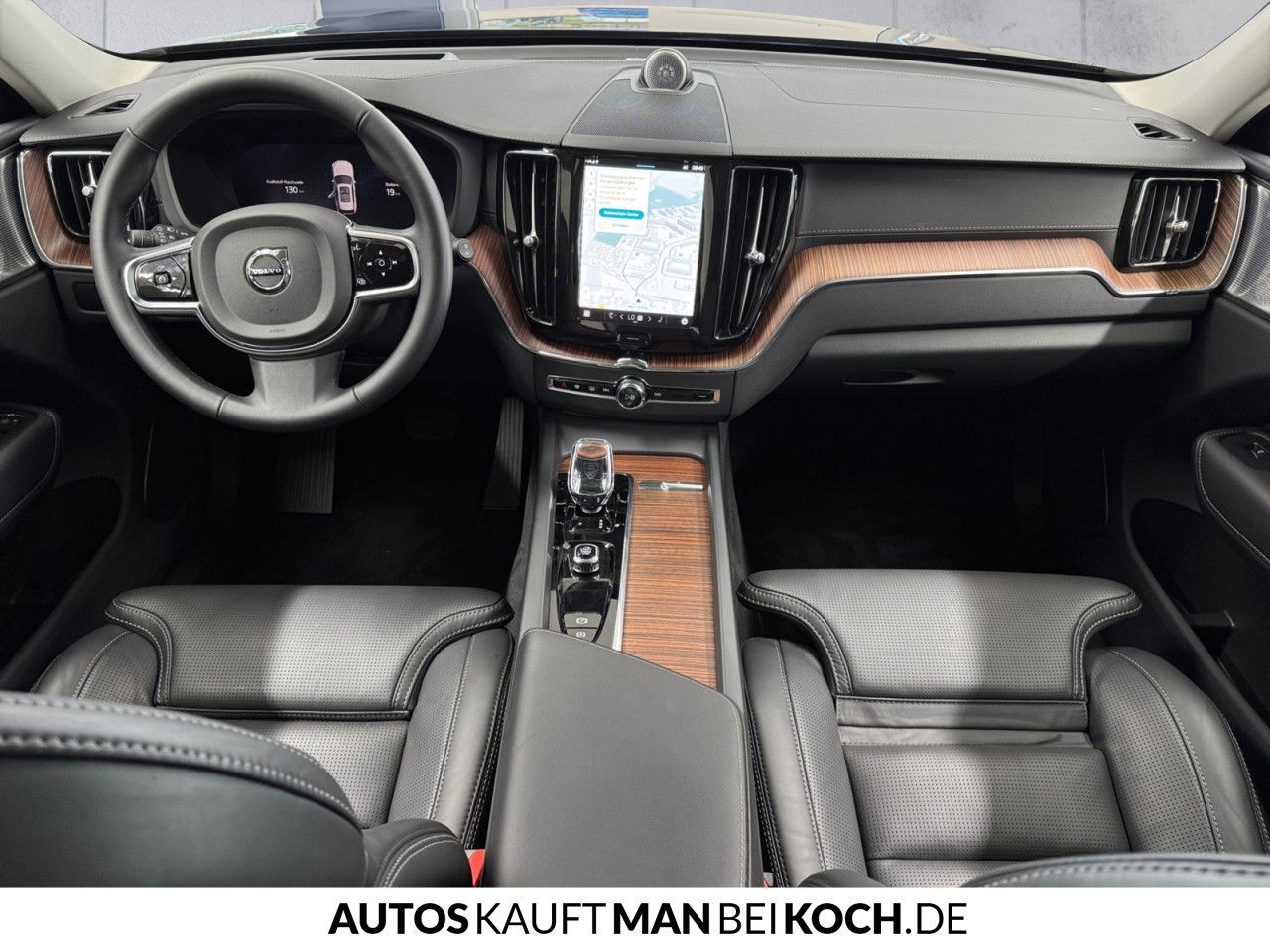 Volvo XC60 T8 Plug-In AWD Ultimate - Samsaru's Car Outlet