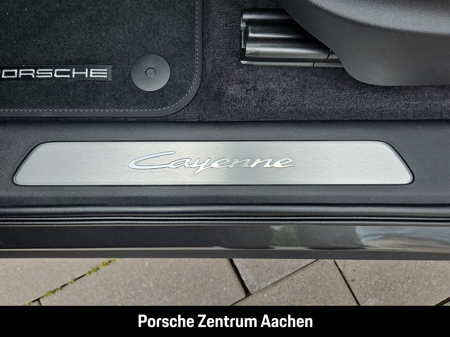 Porsche Cayenne E-Hybrid BOSE Panoramadach Luftfederung