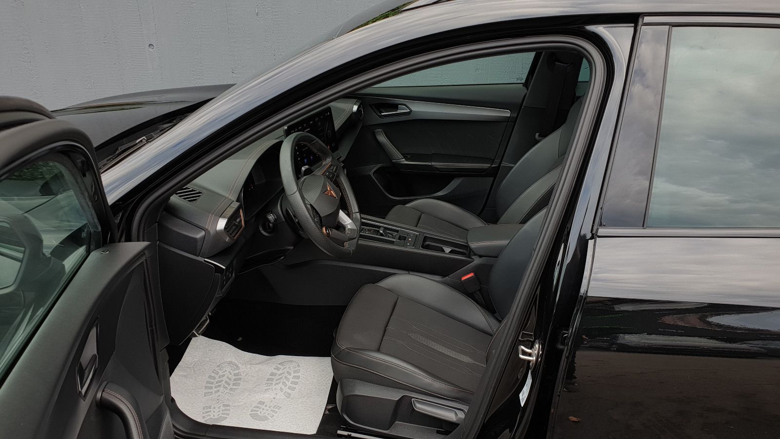 Cupra Formentor 1.4 e-HYBRID VZ DSG Pano/SSL/ACC/AHK