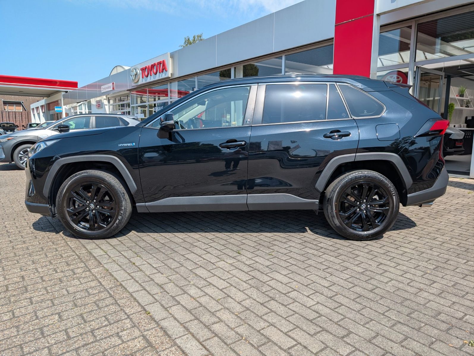 Toyota RAV 4 2.5 Hybrid - Samsaru's Car Outlet