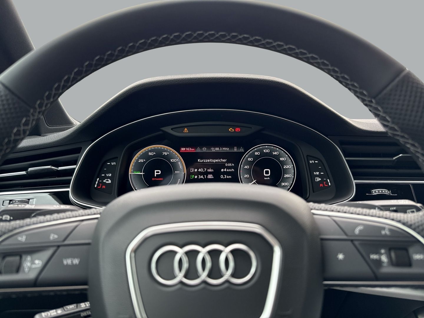 Audi Q7 55 TFSI e quattro S-line+AHK+HUD+PANO+B&O+KAM