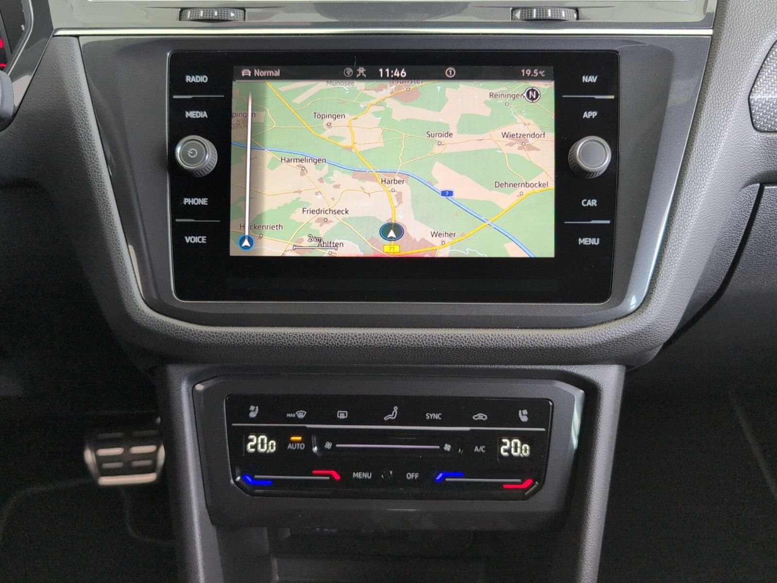 Volkswagen Tiguan Allspace R-LINE AHK-schw LEDER 20" 360°