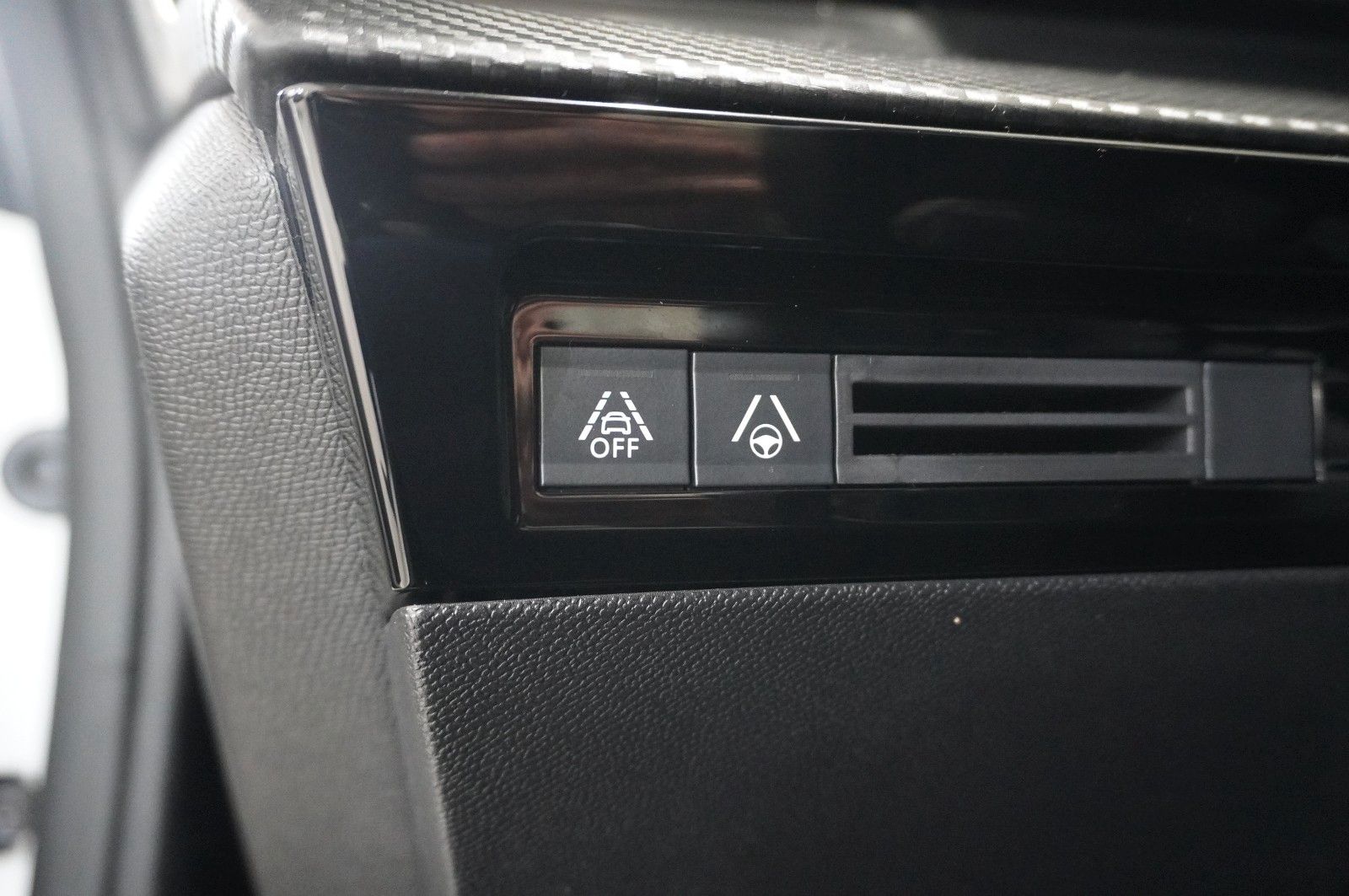 Peugeot 508 SW 1.2T ALLURE PACK - Samsaru's Car Outlet