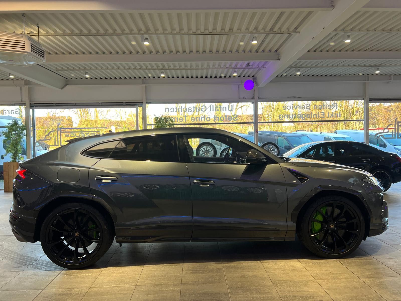 Lamborghini Urus *Großes Carbon Paket*Akrapovic*Garantie
