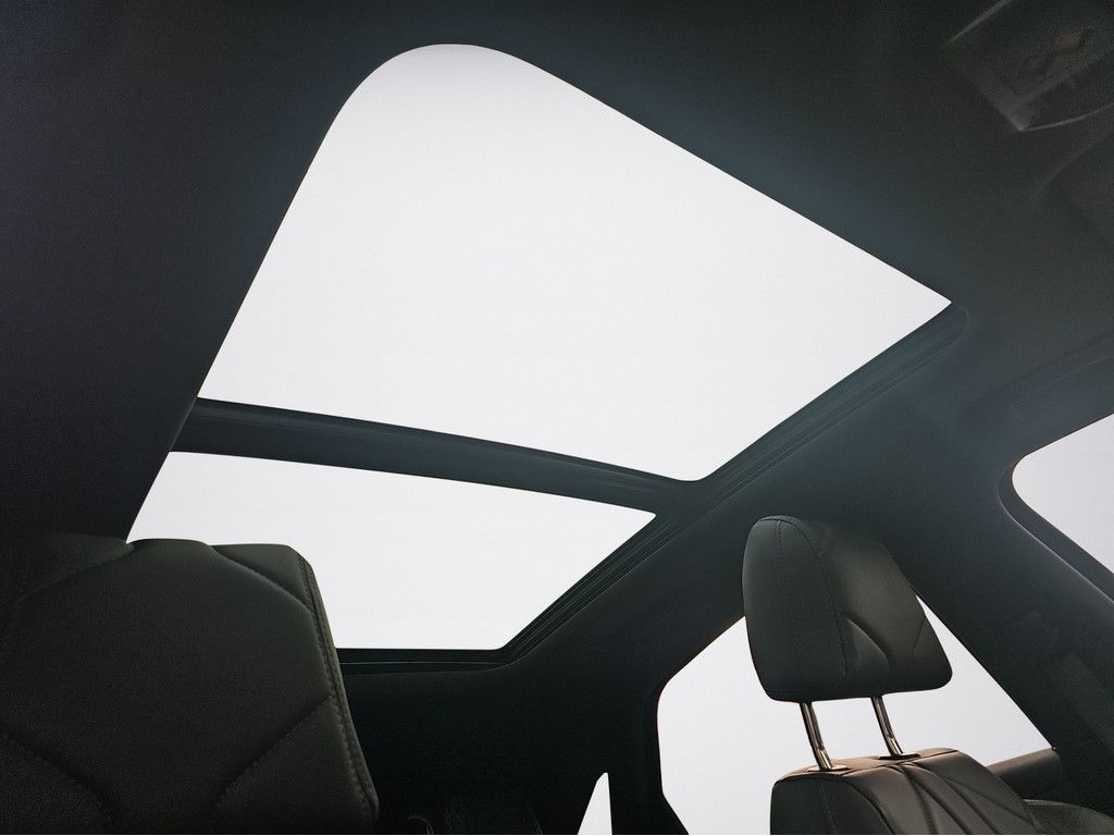 DS Automobiles DS 7 Crossback PT 180 Rivoli + FOCAL/GSD/LEDER