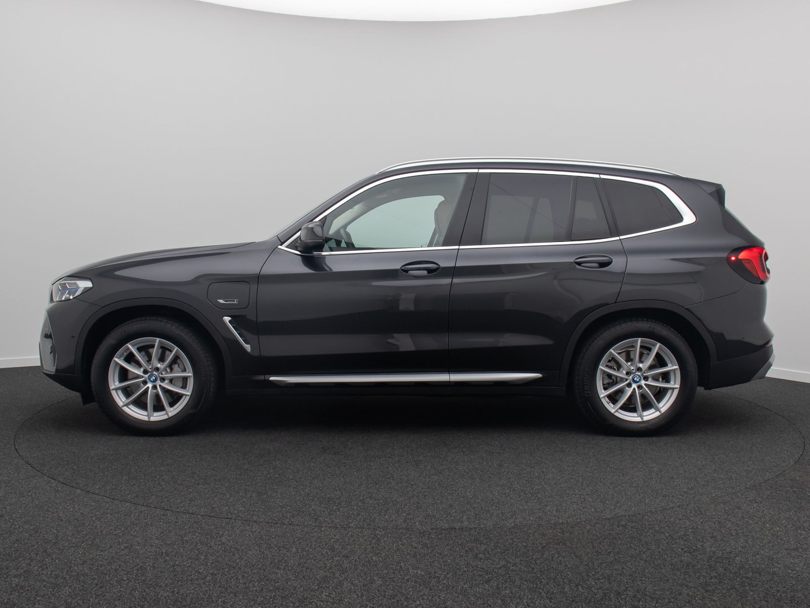 BMW X3 xD30e Alarm HUD DAB Laser Kamera Sport Leder