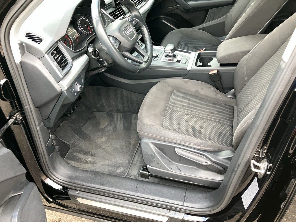 Audi Q5 35 TDI Tiptronic - Samsaru's Car Outlet