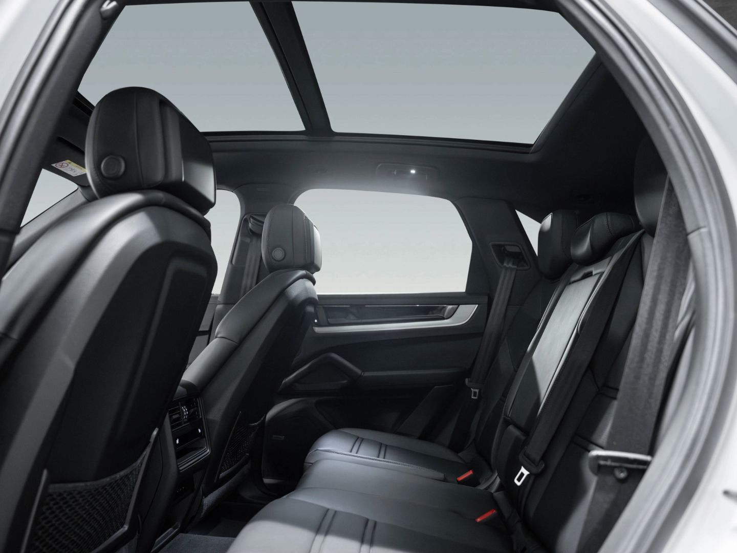 Porsche Cayenne S BOSE Standheizung Surround View PASM