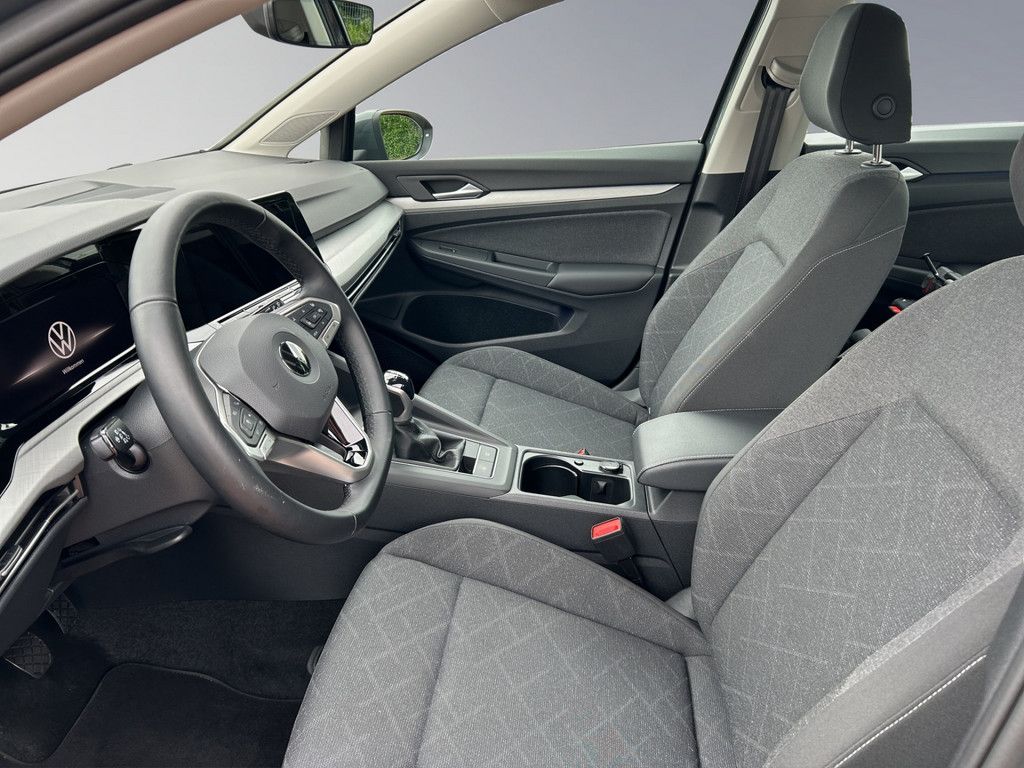 Volkswagen Golf VIII Variant Life - Samsaru's Car Outlet
