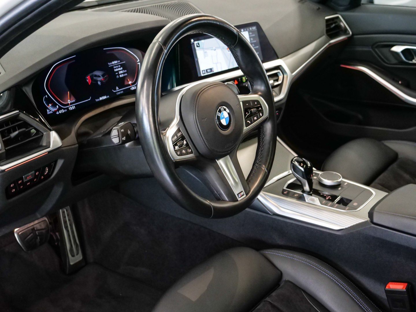 BMW 320d M-Sport Aut - Samsaru's Car Outlet