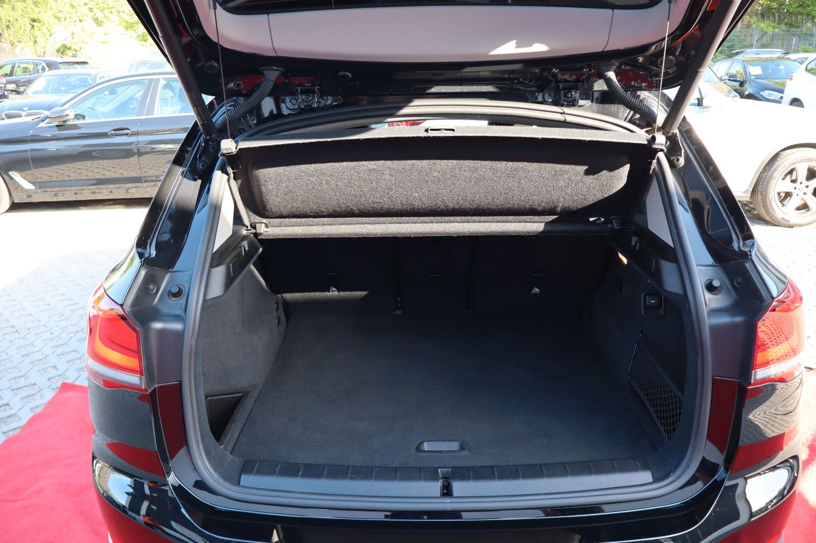 BMW X1 xDrive 25 e Advantage - Samsaru's Car Outlet