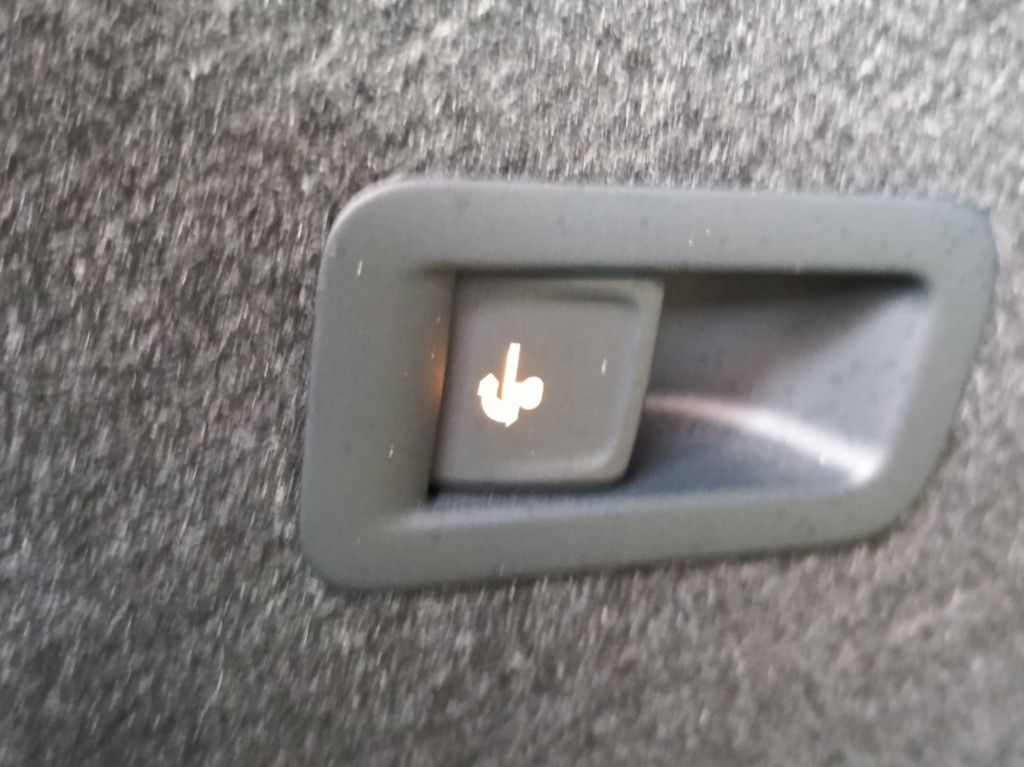 Cupra Formentor 1.4 e-Hybrid DSG AHK+PDC+ACC+SHZ