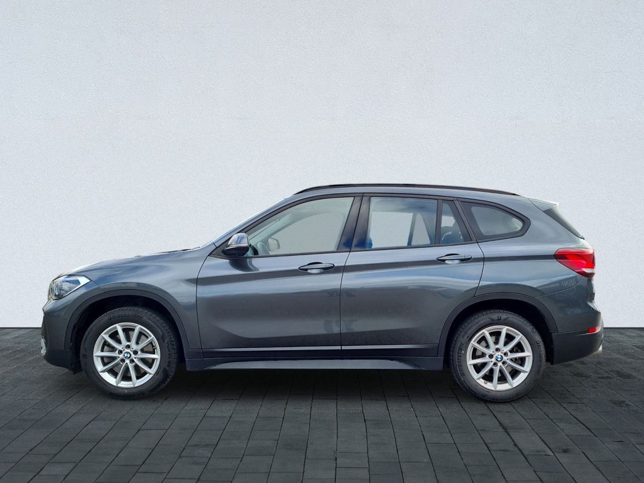 BMW X1 xDrive20iA Advantage - Samsaru's Car Outlet