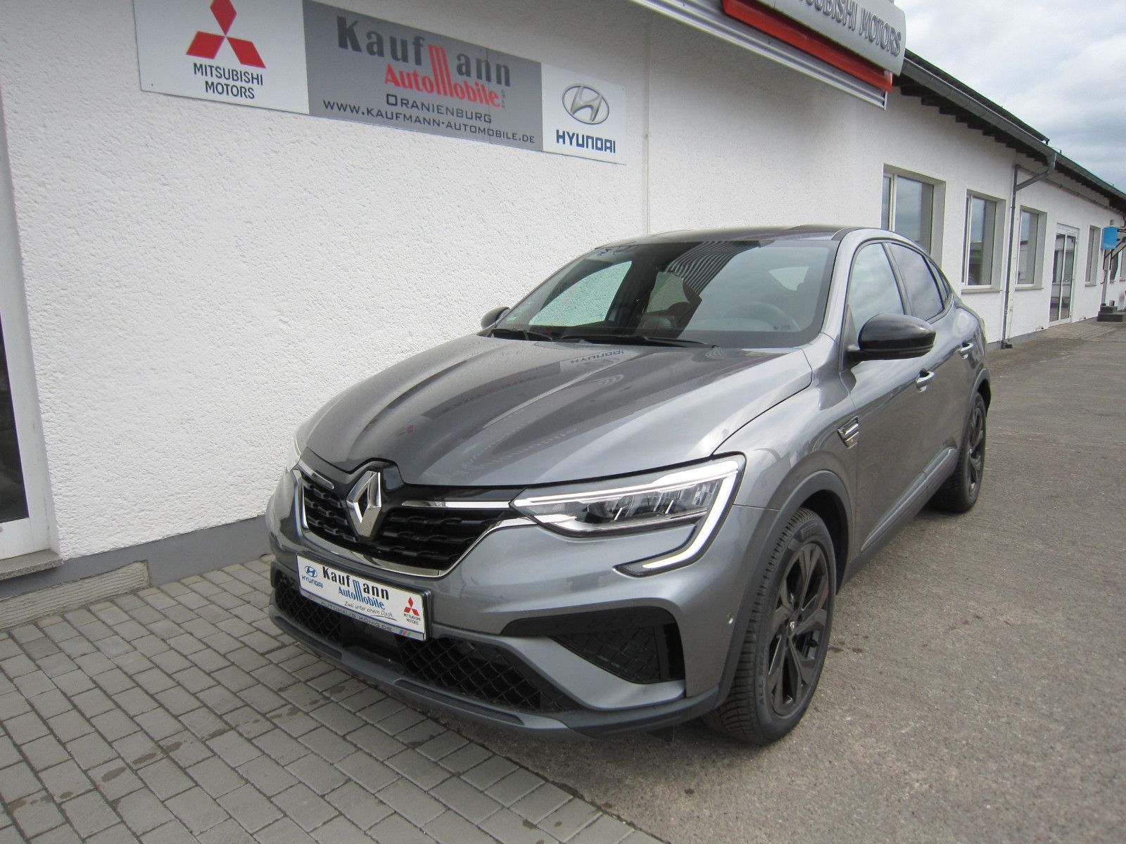 Renault Arkana 1.3 TCe R.S. Line - Samsaru's Car Outlet