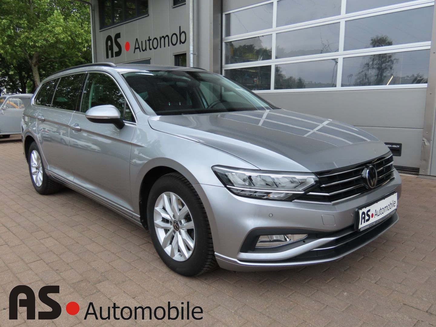 Volkswagen Passat Variant Business 1.5 TSI - Samsaru's Car Outlet