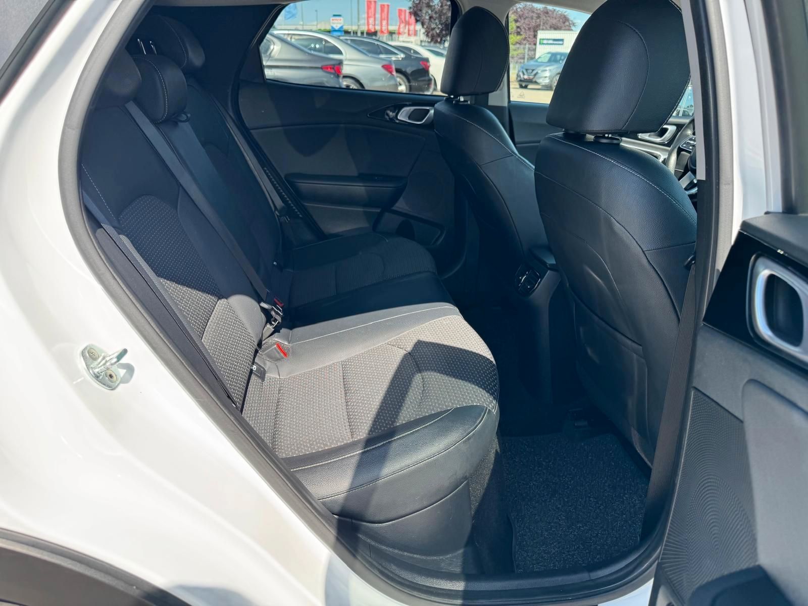 Kia XCeed 1.6 DCT Plug-in-Hybrid Platinum Edition - Samsaru's Car Outlet