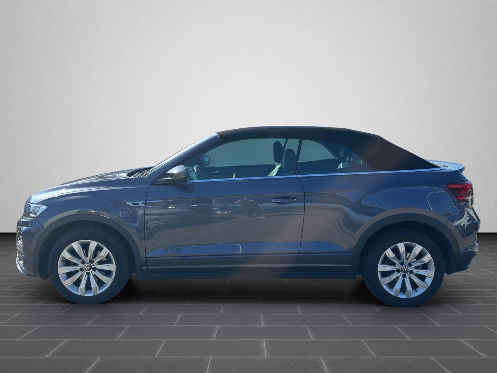 Volkswagen T-Roc R-Line 1.5 TSI DSG - Samsaru's Car Outlet