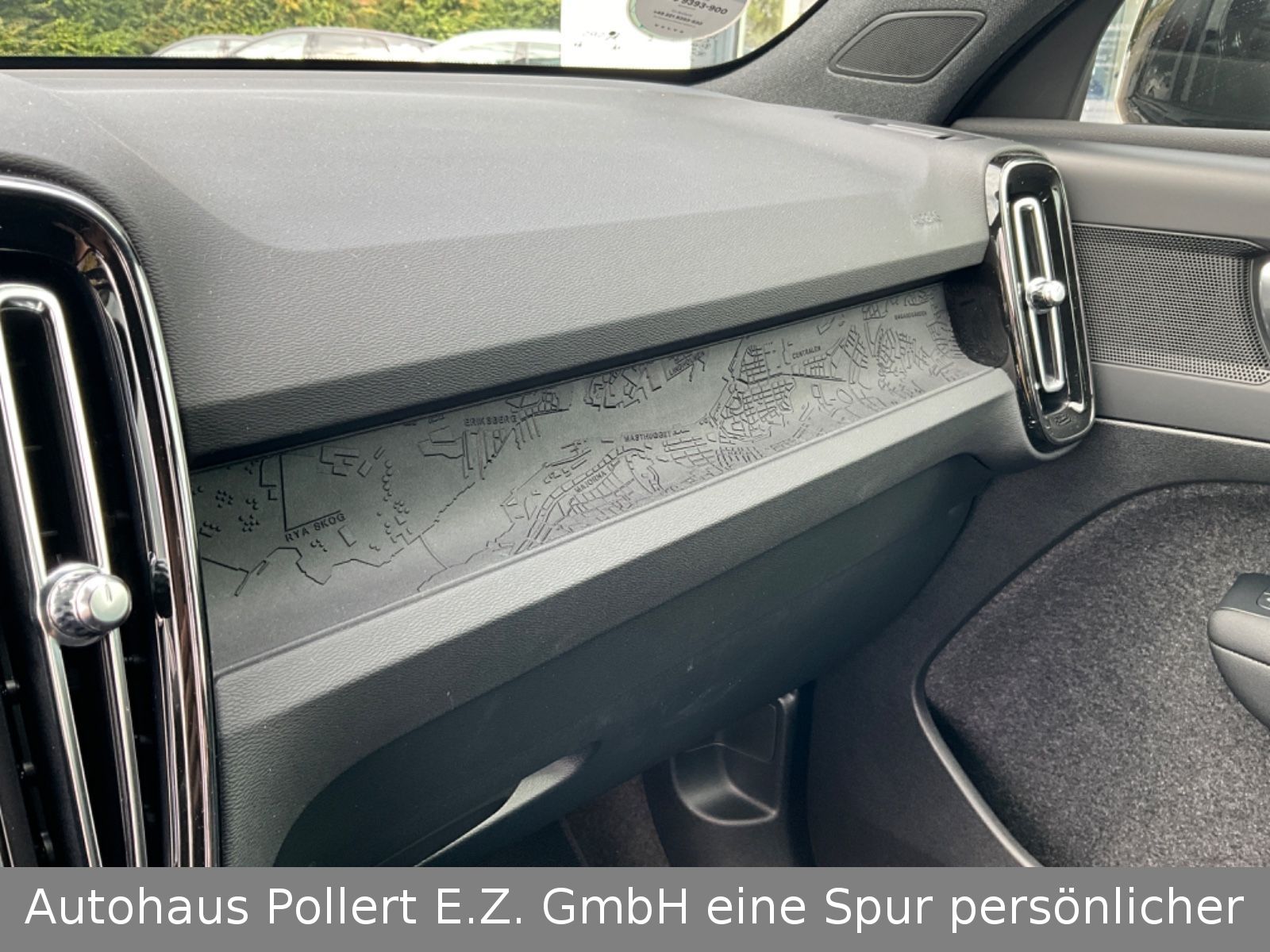 Volvo XC40 Pure Electric Plus