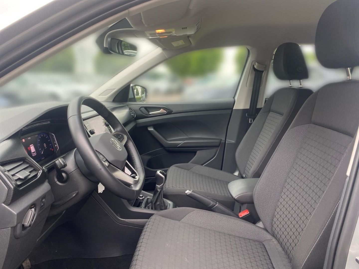 Volkswagen T-Cross 1.0 TSI Life - Samsaru's Car Outlet