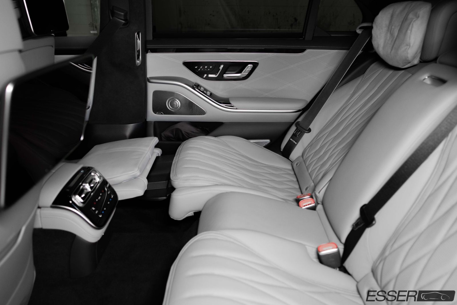 Mercedes-Benz S 63 AMG E Performance - Samsaru's Car Outlet
