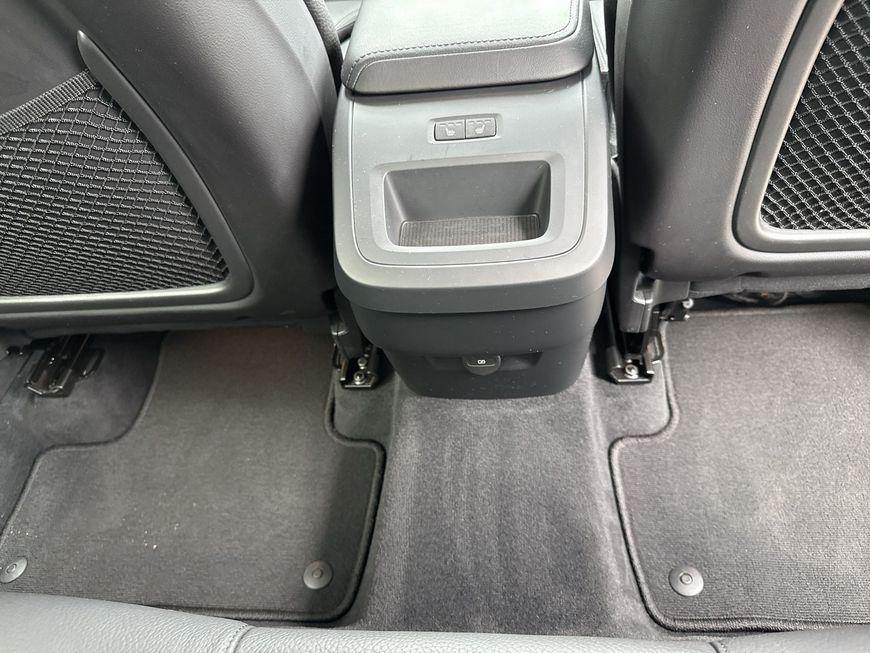 Volvo XC60 B5 B AWD Plus Dark