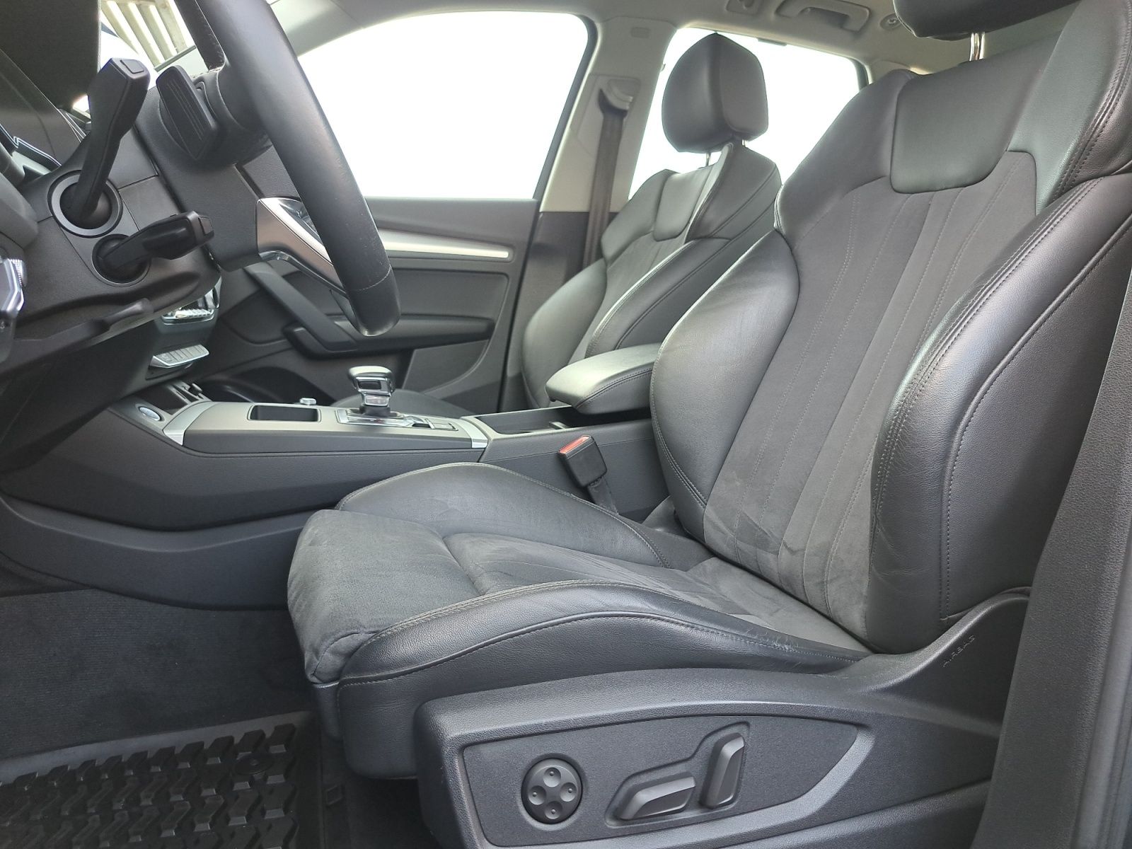 Audi Q5 S line 40 TDI quattro S tronic AHK PANO HEAD