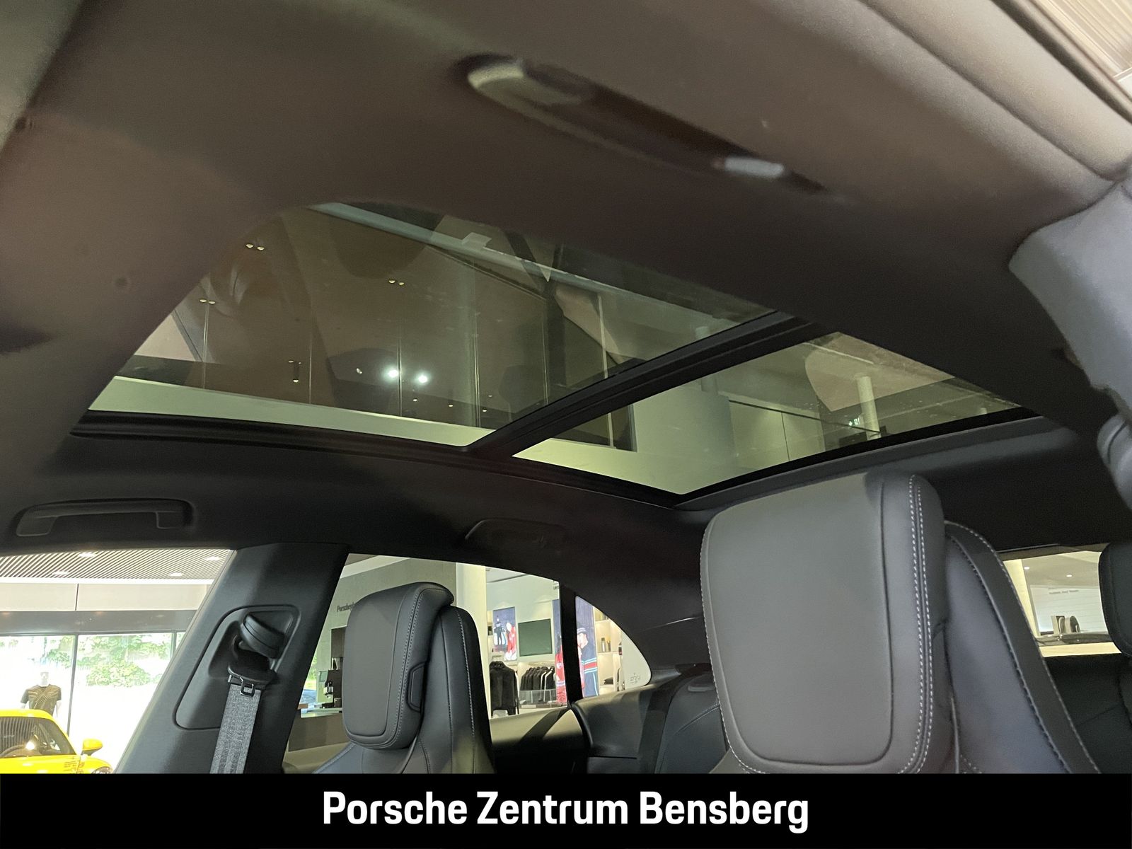 Porsche Macan 4 Electric