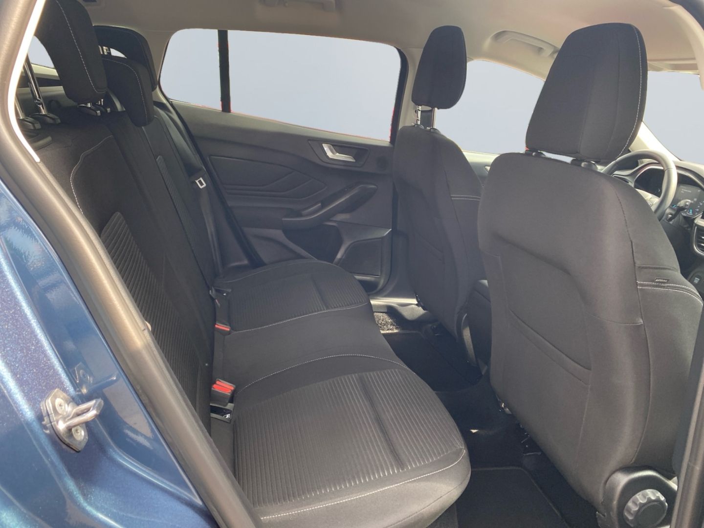 Ford Focus Turnier 1.5 EcoBlue TITANIUM *Matrix*AHK*