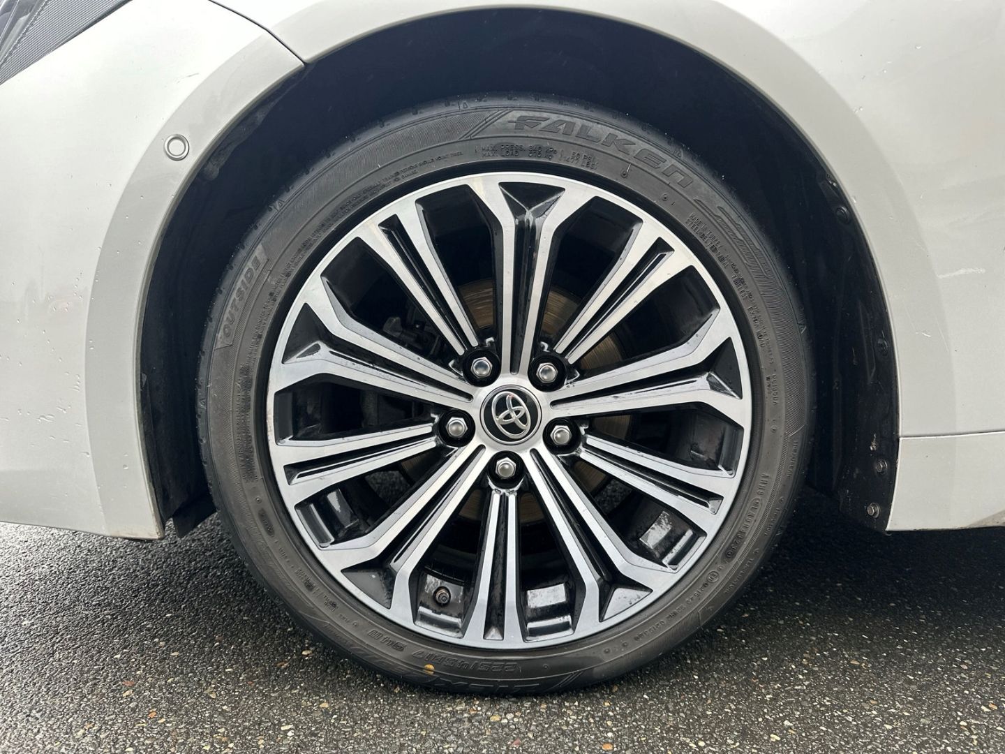Toyota Corolla Touring Sports Hybrid Team D