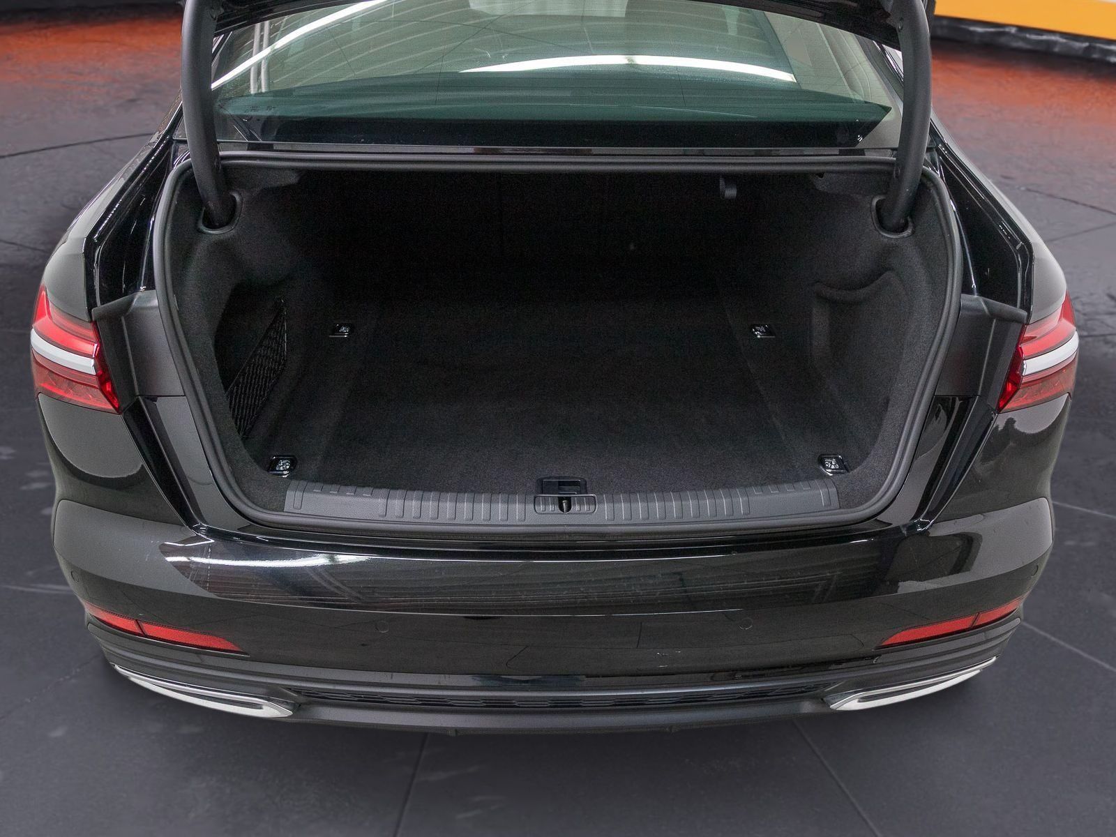 Audi A6 Limousine 45 TFSI Q S LINE - Samsaru's Car Outlet