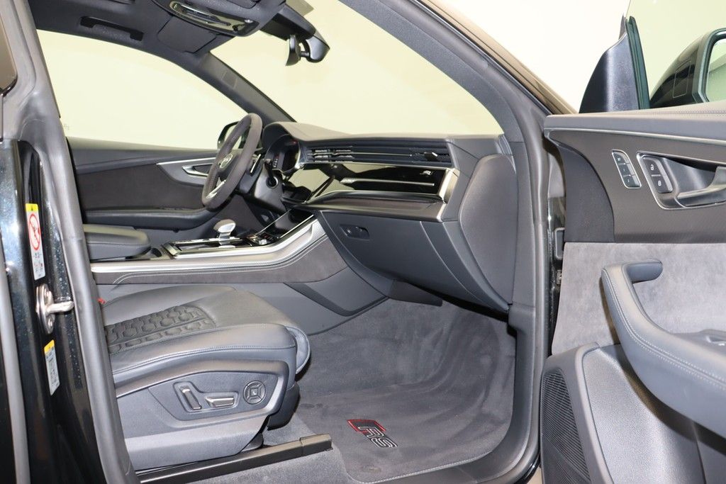 Audi RSQ8 4.0 TFSI quattro . Matrix Navi B&O AHK ACC