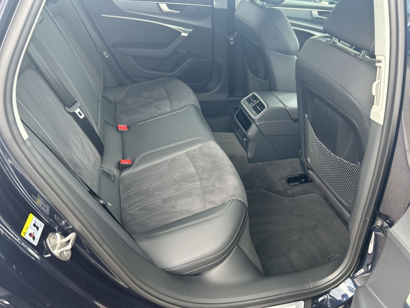 Audi A6 Avant 50 TFSI e advanced qu - Samsaru's Car Outlet